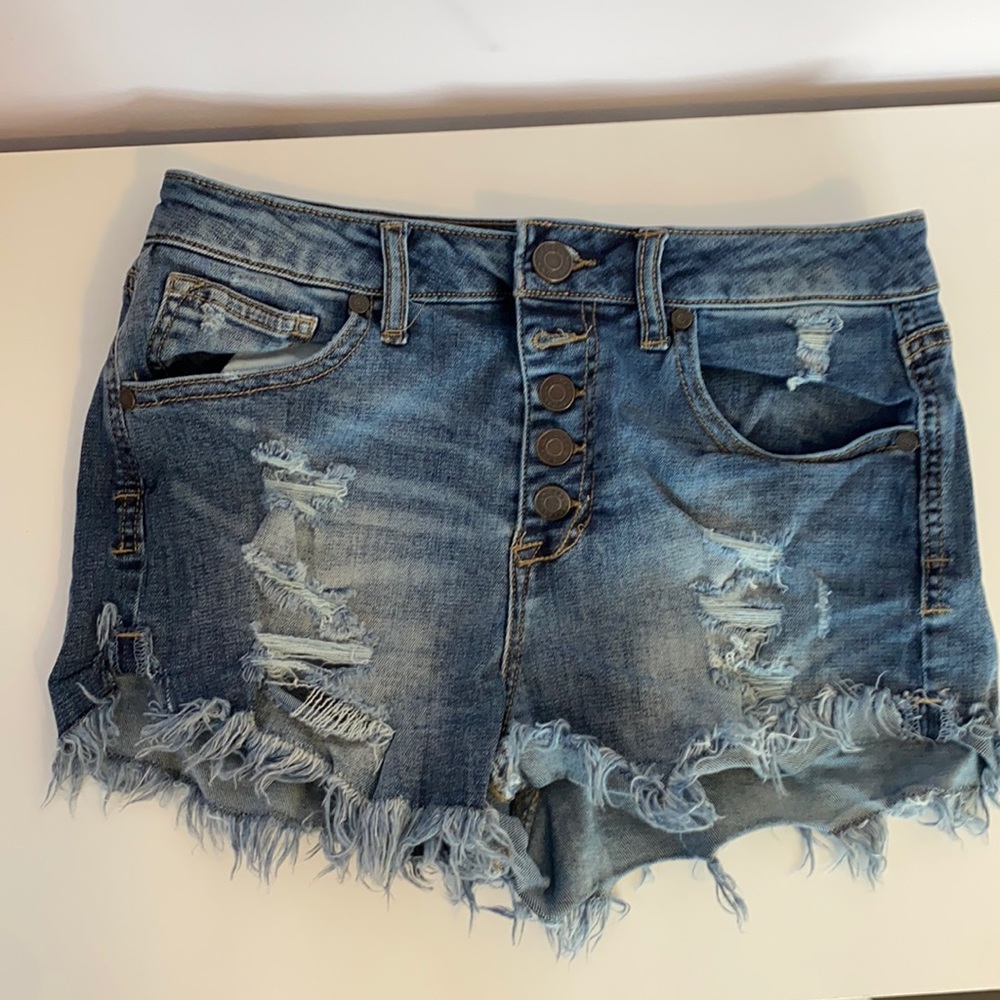 Refuge Cut Offs Size 4
